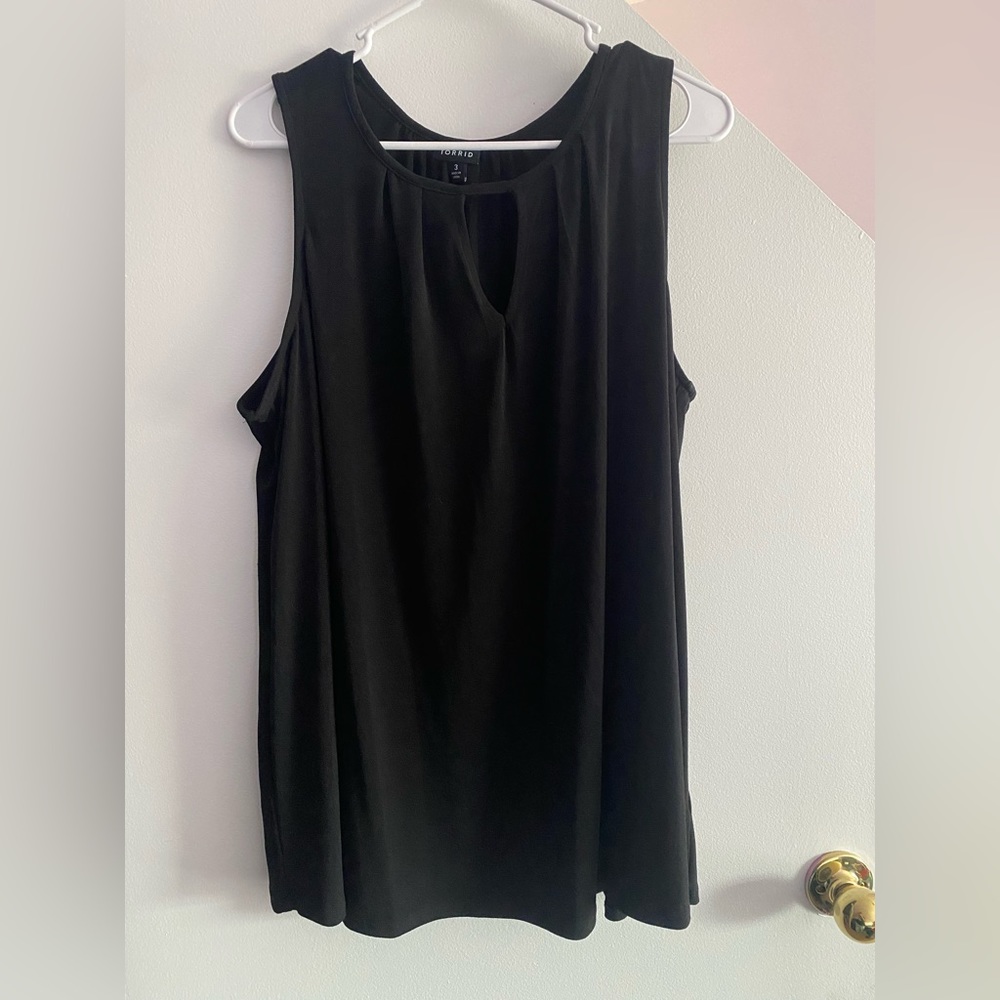 No sleeve shirt